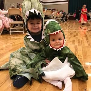 Meet your Posher, Lindy